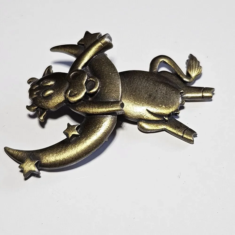 JJ Jonette Brooch Cow Jumped Over The Moon Cow Articulated Gold Bronze Tone